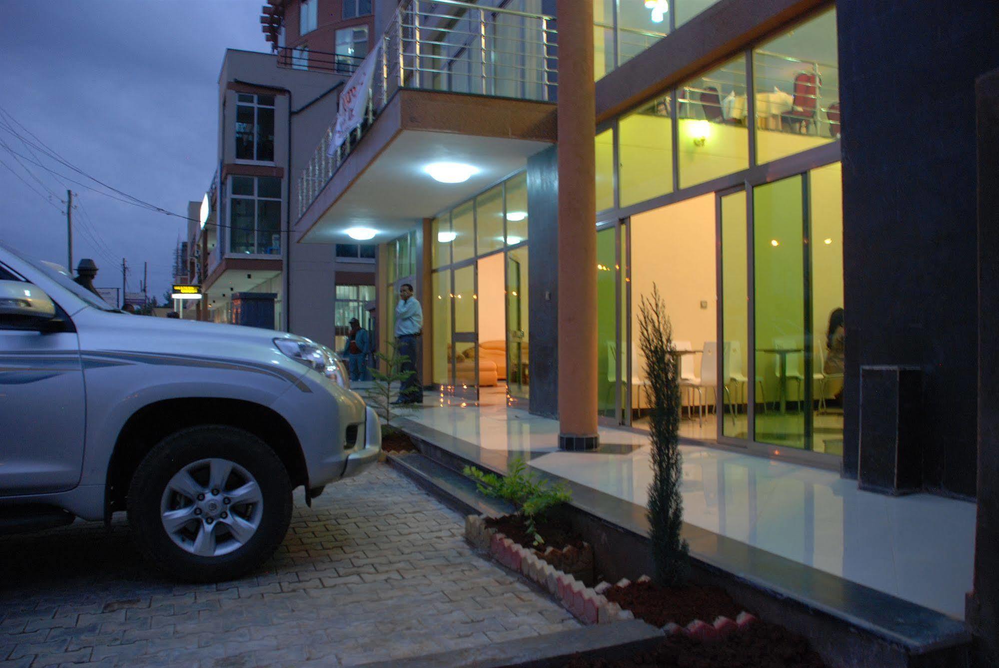 Addis Amba Hotel 바히르 다르 외부 사진