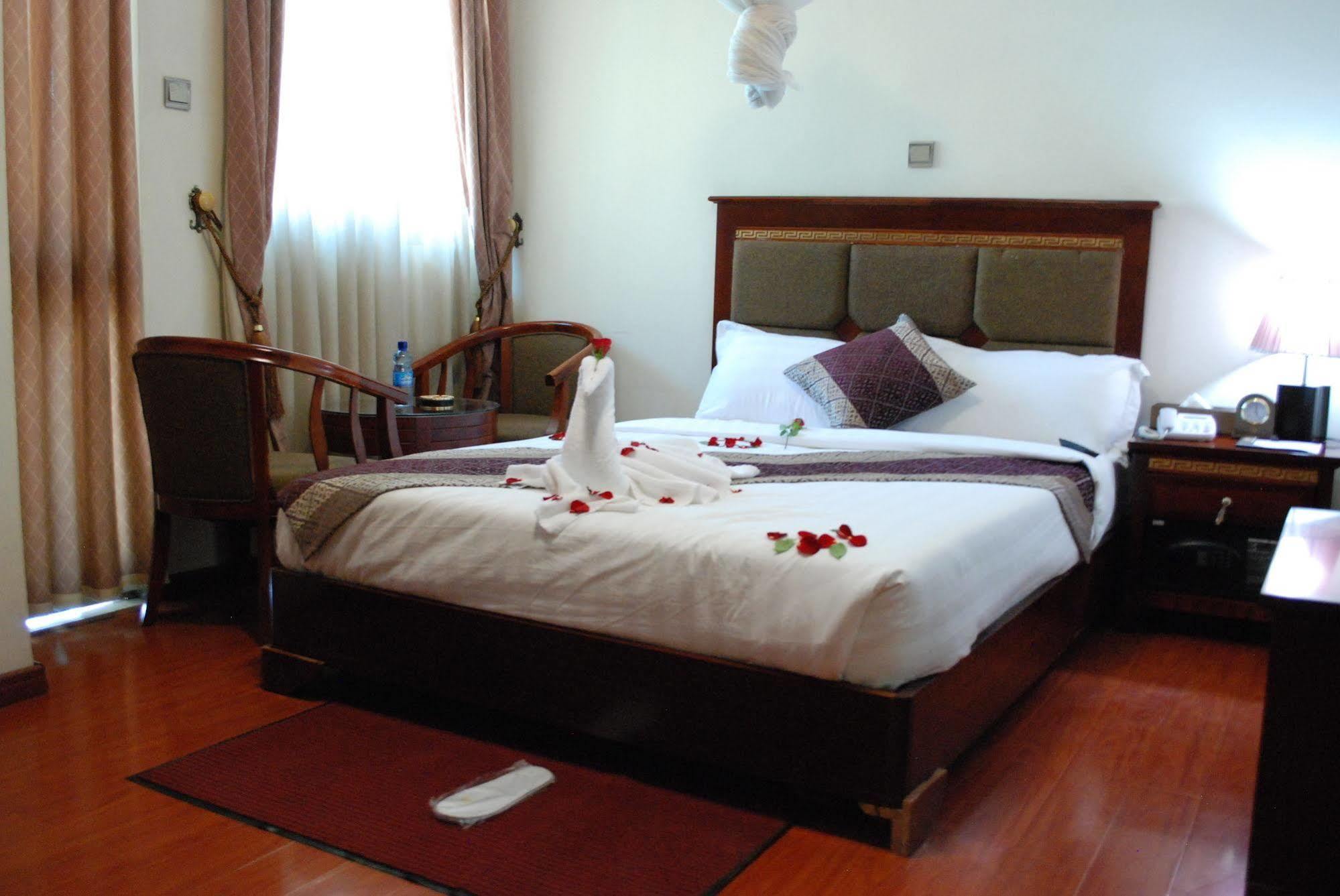 Addis Amba Hotel 바히르 다르 외부 사진