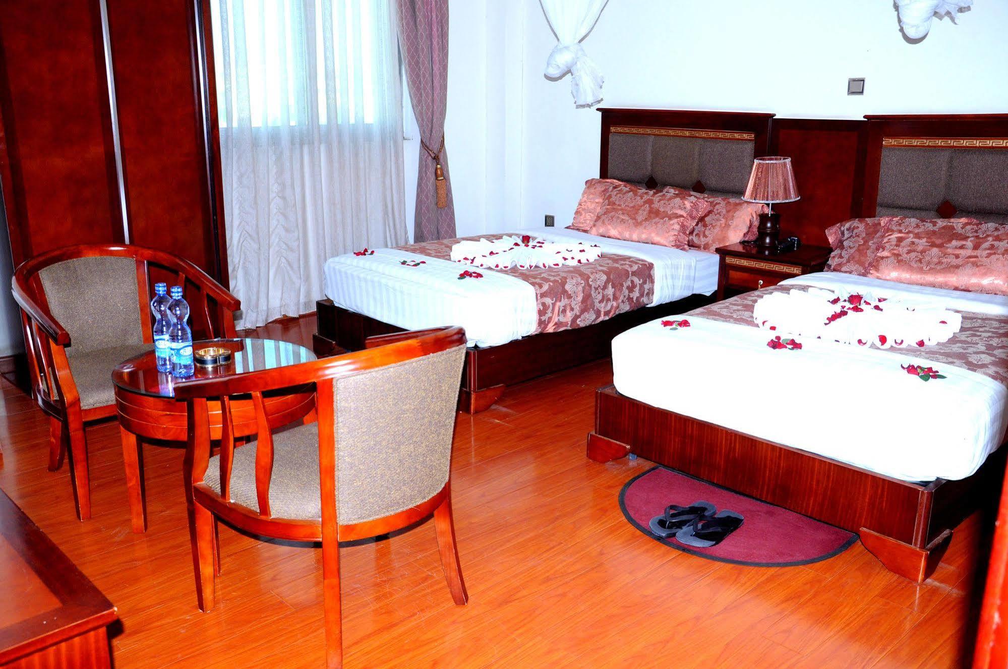 Addis Amba Hotel 바히르 다르 외부 사진