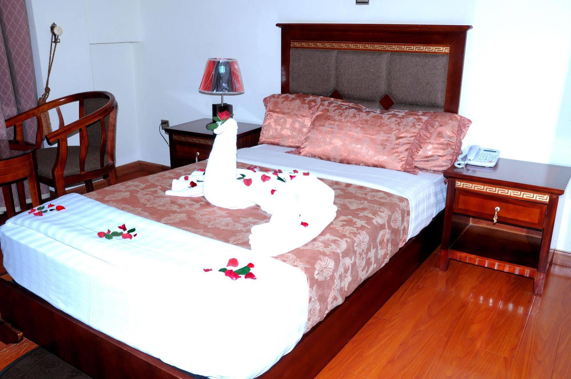 Addis Amba Hotel 바히르 다르 외부 사진