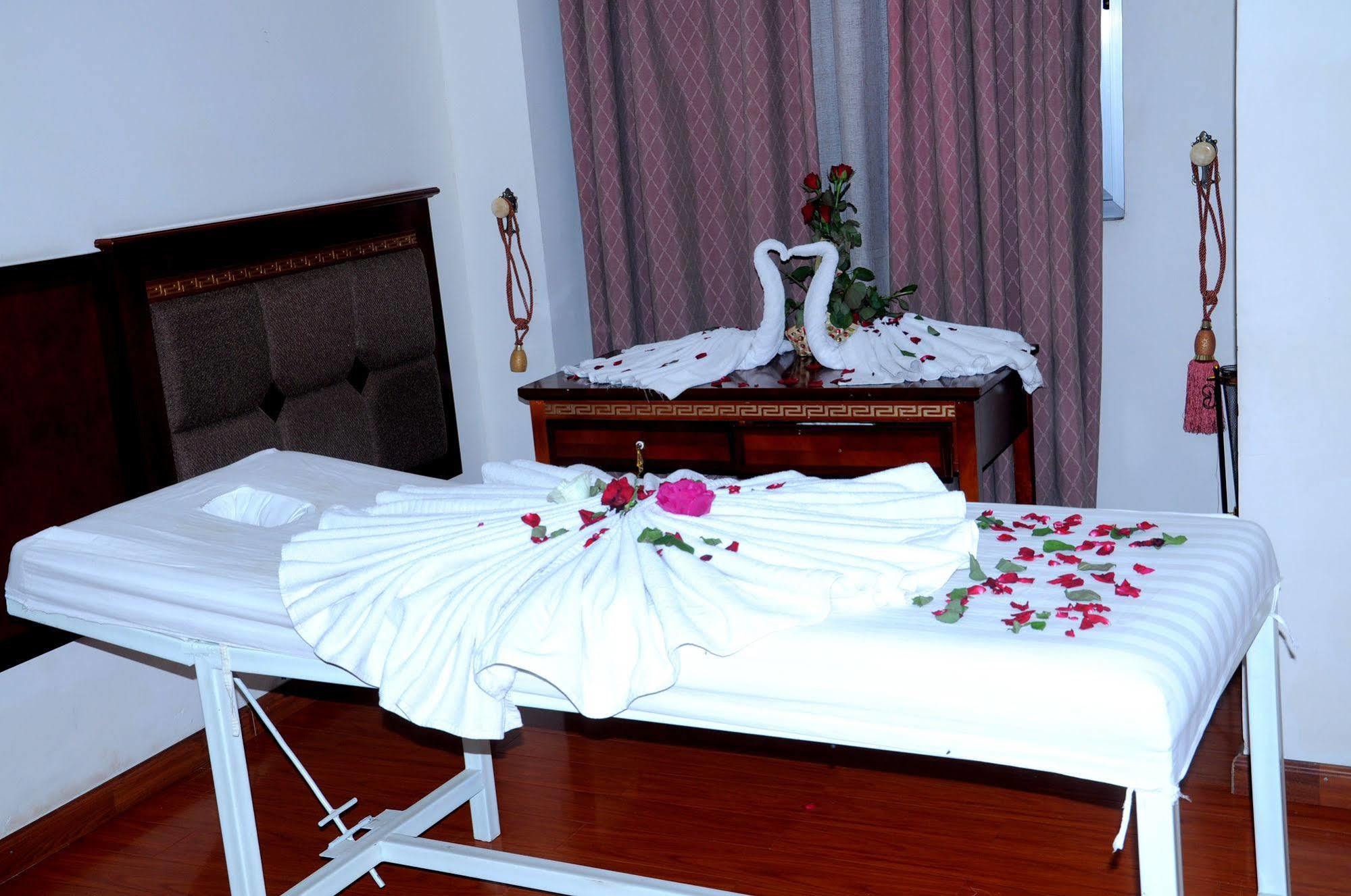 Addis Amba Hotel 바히르 다르 외부 사진